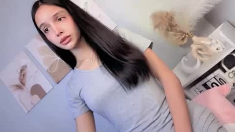 Snapshot of eres_guapa chatting on 05/20/26, 03:56 Elisa online show from 05/20/26, 03:56