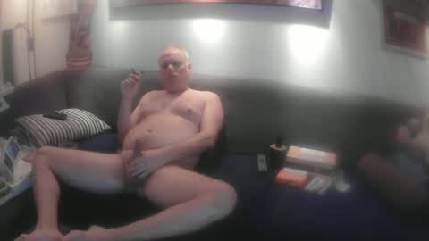 Snapshot of eric204 chatting on 09/14/25, 05:50 Eric online show from 09/14/25, 05:50