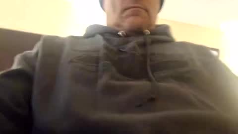 Snapshot of eric4698523103 chatting on 10/31/25, 06:53 eric4698523103 online show from 10/31/25, 06:53