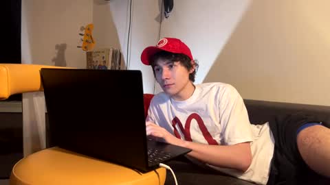 Snapshot of eric_carrotman chatting on 03/12/25, 04:46 Eric Carrotman online show from 03/12/25, 04:46