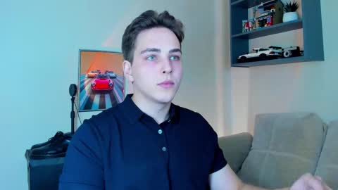 Snapshot of eric_ether chatting on 09/23/25, 08:01 Eric online show from 09/23/25, 08:01