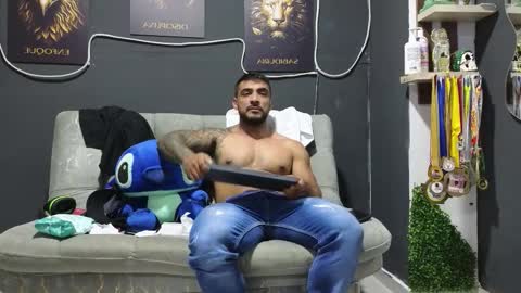 Snapshot of eric_harrison1 chatting on 02/21/26, 12:44 Brayan online show from 02/21/26, 12:44