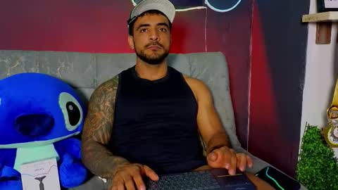 Snapshot of eric_harrison1 chatting on 03/20/26, 02:49 Brayan online show from 03/20/26, 02:49