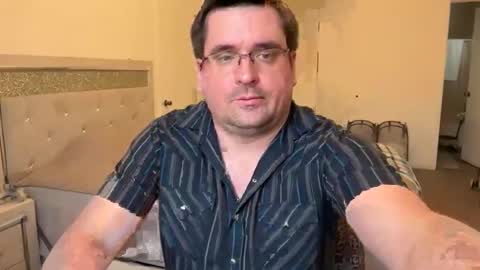 Snapshot of eric_heim chatting on 11/15/25, 06:59 eric heim online show from 11/15/25, 06:59