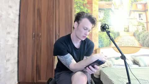 Eric online show from 10/03/25, 07:05