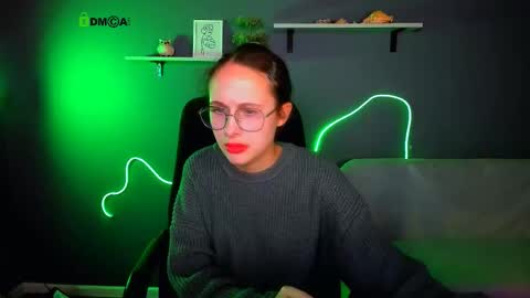 Snapshot of erica_breeze chatting on 10/16/25, 07:59 your dear Erica  online show from 10/16/25, 07:59