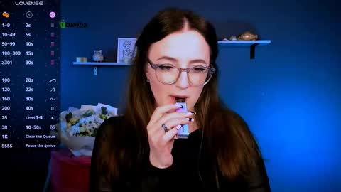 Snapshot of erica_breeze chatting on 11/05/25, 08:42 your dear Erica online show from 11/05/25, 08:42