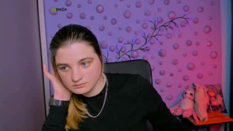 Snapshot of erica_breeze chatting on 01/06/26, 08:34 your dear Erica online show from 01/06/26, 08:34