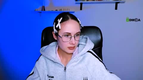 Snapshot of erica_breeze chatting on 01/31/26, 08:51 your dear Erica online show from 01/31/26, 08:51