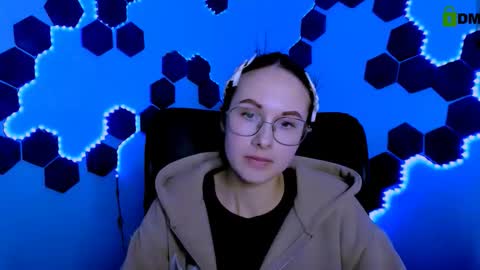 Snapshot of erica_breeze chatting on 02/14/26, 09:22 your dear Erica online show from 02/14/26, 09:22