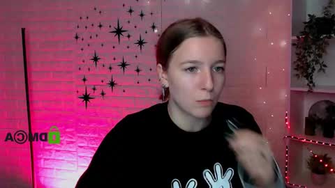 erica_murray online show from 11/26/25, 10:27