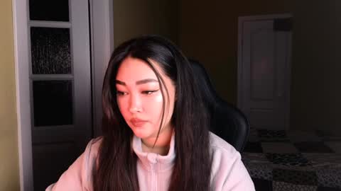 Erica Wayne online show from 01/05/25, 06:24