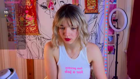 Erica Winterr online show from 03/10/25, 04:17