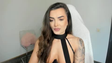 Snapshot of erica_xoo chatting on 03/11/26, 06:08 Riaaa online show from 03/11/26, 06:08