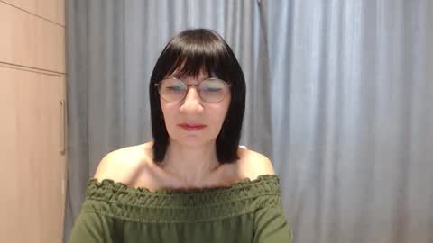 ericablack8 online show from 01/12/26, 08:41