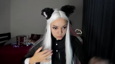 Snapshot of ericahoffman2 chatting on 12/27/24, 02:01 Erica online show from 12/27/24, 02:01