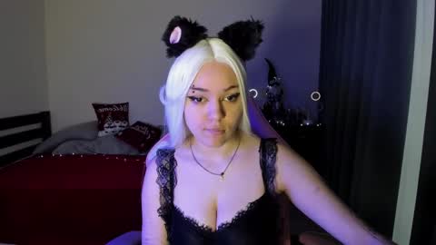 Snapshot of ericahoffman2 chatting on 12/30/24, 01:36 Erica online show from 12/30/24, 01:36