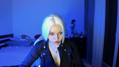 Snapshot of ericahoffman2 chatting on 01/27/25, 08:07 Erica online show from 01/27/25, 08:07