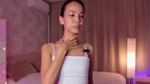 Snapshot of ericajackosn chatting on 12/02/25, 06:36 Emily online show from 12/02/25, 06:36