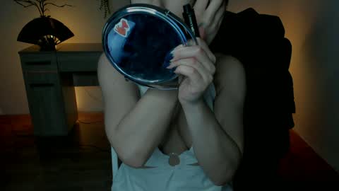 EricaPowers online show from 12/04/24, 10:35