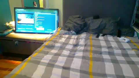 Snapshot of ericareh chatting on 09/17/25, 05:09 ericareh online show from 09/17/25, 05:09