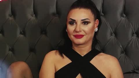 Erica online show from 02/12/25, 08:07