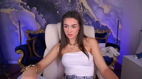 Snapshot of ericasin chatting on 09/26/25, 06:17 Erica online show from 09/26/25, 06:17