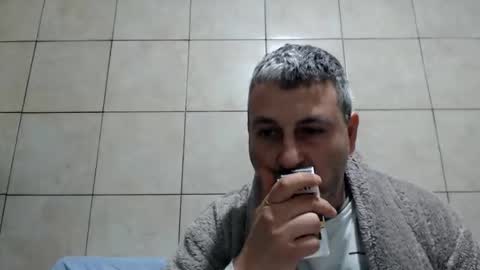 Snapshot of ericboy32 chatting on 04/21/26, 03:07 eric online show from 04/21/26, 03:07