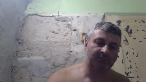 Snapshot of ericboy32 chatting on 06/07/26, 01:59 eric online show from 06/07/26, 01:59