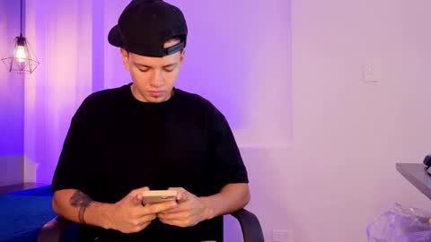 Snapshot of erick__1 chatting on 04/11/26, 03:05 Erick online show from 04/11/26, 03:05