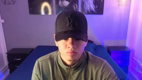 Snapshot of erick__1 chatting on 04/30/26, 11:49 Erick online show from 04/30/26, 11:49