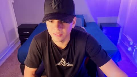Snapshot of erick__1 chatting on 05/02/26, 02:49 Erick online show from 05/02/26, 02:49