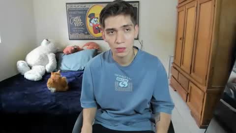 Snapshot of erick_de_rossee chatting on 05/19/26, 08:37 erick_de_rossee online show from 05/19/26, 08:37