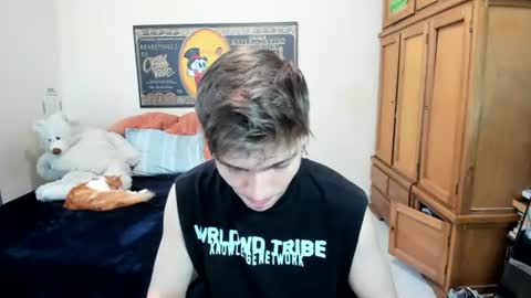 Snapshot of erick_de_rossee chatting on 06/19/26, 06:45 erick_de_rossee online show from 06/19/26, 06:45