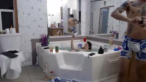 erick online show from 12/04/25, 03:05