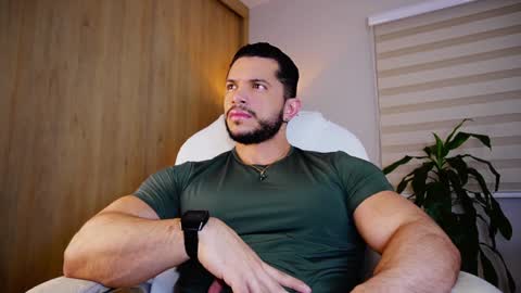 Snapshot of erick_thompson chatting on 12/09/24, 10:30 Erick Thompson online show from 12/09/24, 10:30