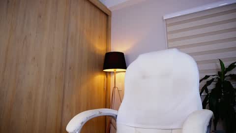 Snapshot of erick_thompson chatting on 12/20/24, 10:54 Erick Thompson online show from 12/20/24, 10:54