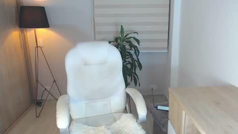 Snapshot of erick_thompson chatting on 12/29/24, 01:45 Erick Thompson online show from 12/29/24, 01:45