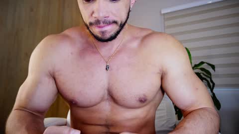 Snapshot of erick_thompson chatting on 01/11/25, 06:12 Erick Thompson online show from 01/11/25, 06:12