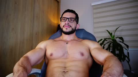 Snapshot of erick_thompson chatting on 01/25/25, 07:28 Erick Thompson online show from 01/25/25, 07:28