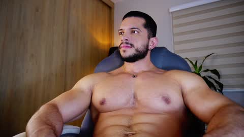 Snapshot of erick_thompson chatting on 01/28/25, 09:40 Erick Thompson online show from 01/28/25, 09:40