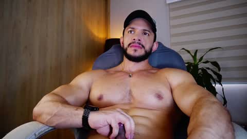 Snapshot of erick_thompson chatting on 02/01/25, 02:56 Erick Thompson online show from 02/01/25, 02:56