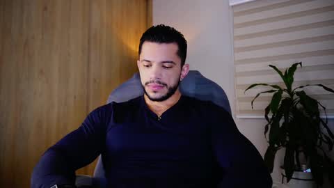 Snapshot of erick_thompson chatting on 02/18/25, 10:36 Erick Thompson online show from 02/18/25, 10:36