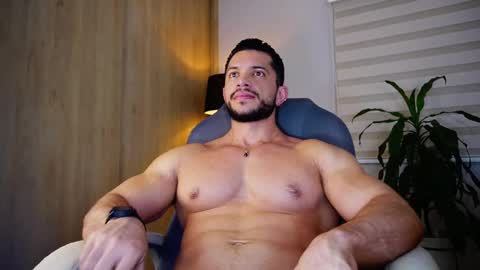 Snapshot of erick_thompson chatting on 02/21/25, 10:37 Erick Thompson online show from 02/21/25, 10:37