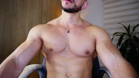 Snapshot of erick_thompson chatting on 02/28/25, 03:15 Erick Thompson online show from 02/28/25, 03:15