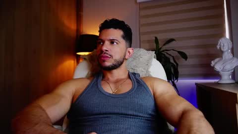 Snapshot of erick_thompson chatting on 09/27/25, 05:29 Erick Thompson online show from 09/27/25, 05:29