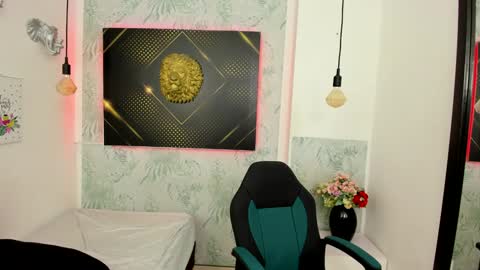 Snapshot of erick_zhimerman chatting on 01/31/25, 10:10 online show from 01/31/25, 10:10