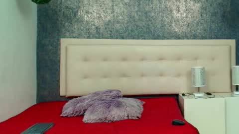 Snapshot of erick_zhimerman chatting on 10/10/25, 04:22 online show from 10/10/25, 04:22