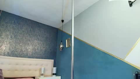 Snapshot of erick_zhimerman chatting on 10/11/25, 04:44 online show from 10/11/25, 04:44