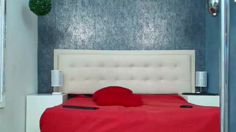 Snapshot of erick_zhimerman chatting on 12/18/25, 04:18 online show from 12/18/25, 04:18